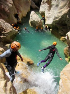 canyoning-1761787_1280