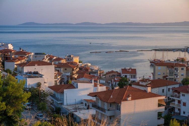 What are the benefits of buying in Greece?